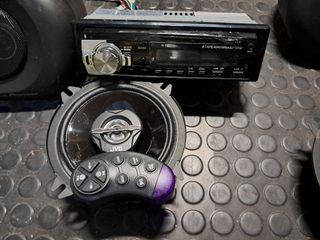 Altavoces JVC y Pioneer