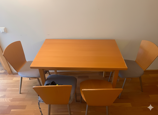 Mesa Comedor Madera y Sillas Tapizadas