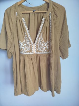 Blusa bordada talla 2XL