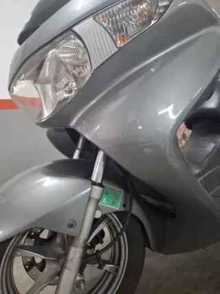 Suzuki Burgman 125cc.