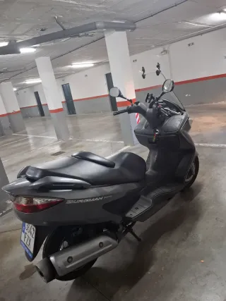 Suzuki Burgman 125cc.