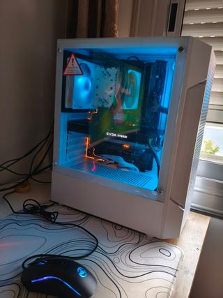 PC Gamer i7 8700 16GB RAM GTX 1080 200fps fortnite