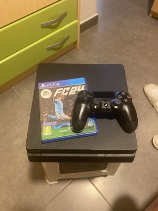 Consola PS4 Slim Negra + FC 24