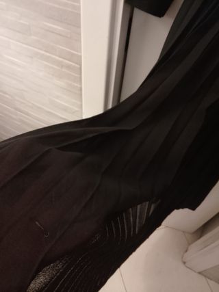 Abito lungo nero pieghettato in chiffon