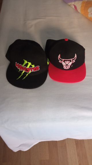 Gorras Chicago y Monster 
