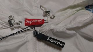 Chaqueta Supreme Spain Blanca y Verde