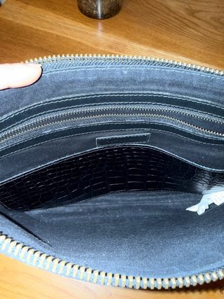 Bolso sobre piel efecto cocodrilo Zara