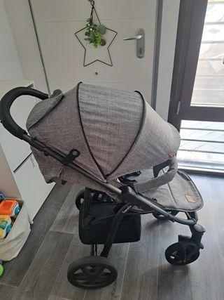 Silla de paseo bebé gris