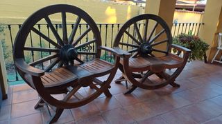 Carrello con ruote per panche da giardino in legno