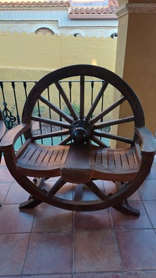 Carrello con ruote per panche da giardino in legno