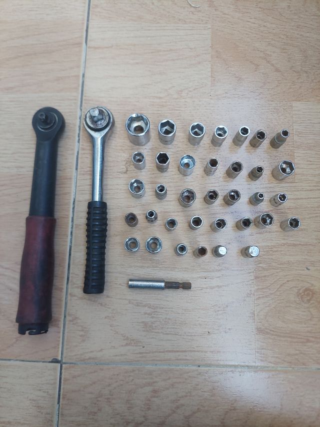 Juego de carraca y vasos