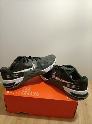T47,5 Nike Metcon 8 Negras 