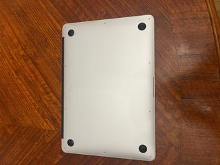 MacBook Air 2019 128GB Plata + iPhone 13 opcional