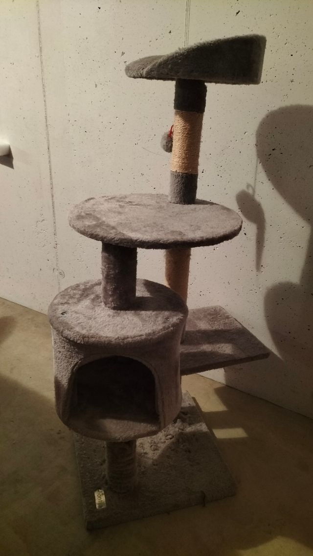 Tiragraffi per gatti beige e grigio