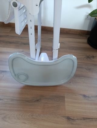 Trona evolutiva gris plegable