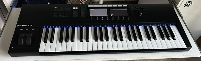 Native Instruments Kontrol S49 MKII