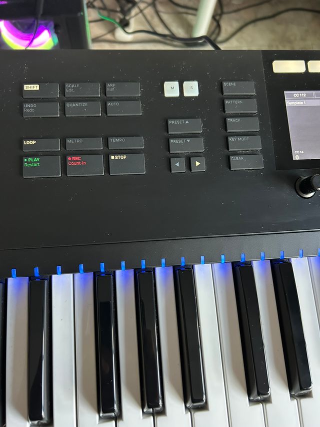 Native Instruments Kontrol S49 MKII