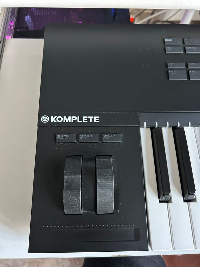Native Instruments Kontrol S49 MKII