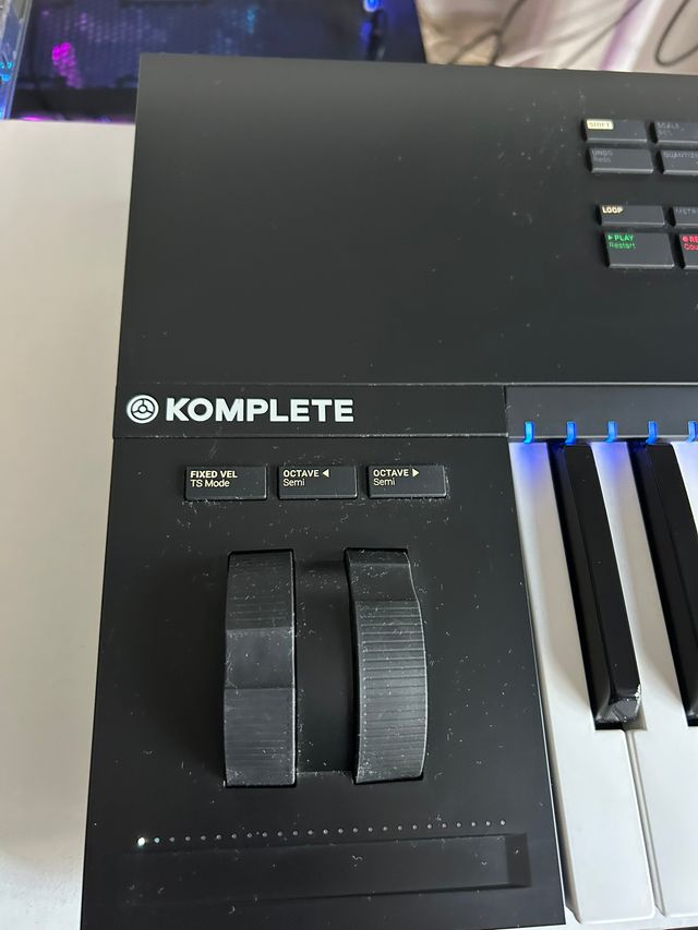 Native Instruments Kontrol S49 MKII