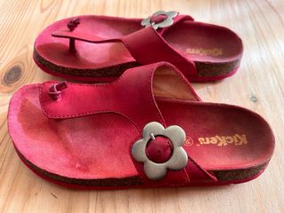Sandalias Kickers Rojas Flor