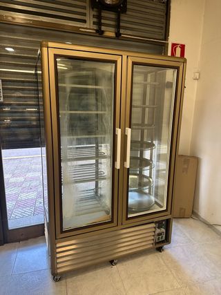 Nevera expositora dos puertas