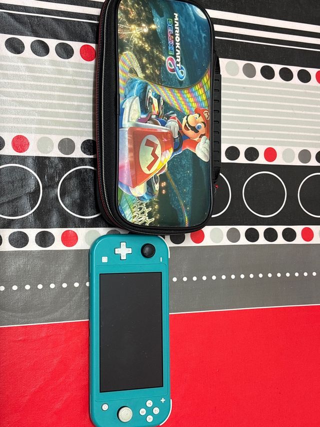 Nintendo Switch Lite + Funda (Lee descripción)