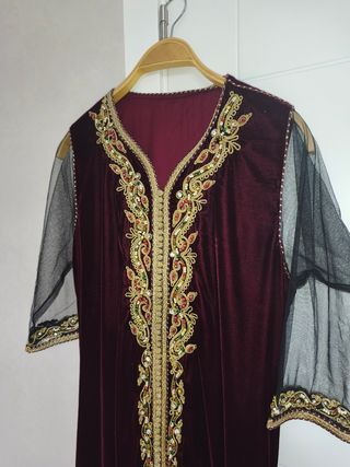 Caftán de terciopelo bordado talla única