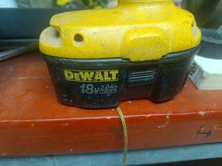 Taladro Percutor y Atornillador Dewalt