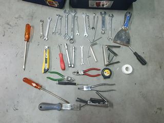 Lote 35 herramientas + 2 cajas