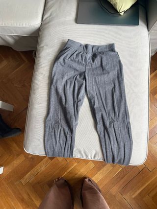 Mallas grises cómodas