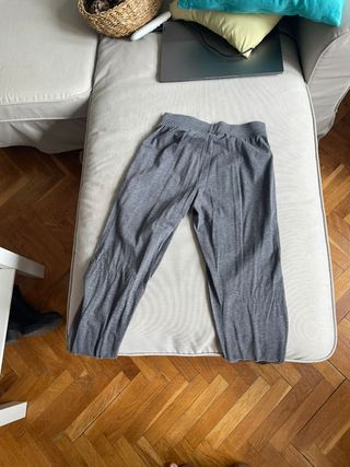 Mallas grises cómodas
