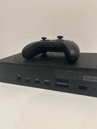 Xbox Series S 1TB + Mando Negro