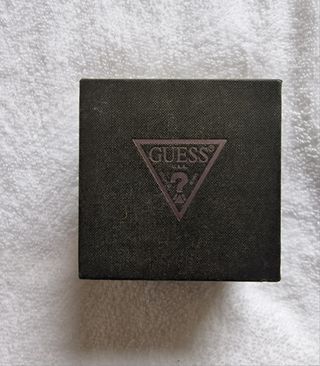 Reloj Guess Dorado