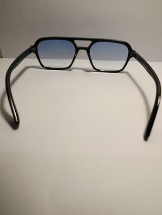 Gafas de sol New Yorker negras y azules