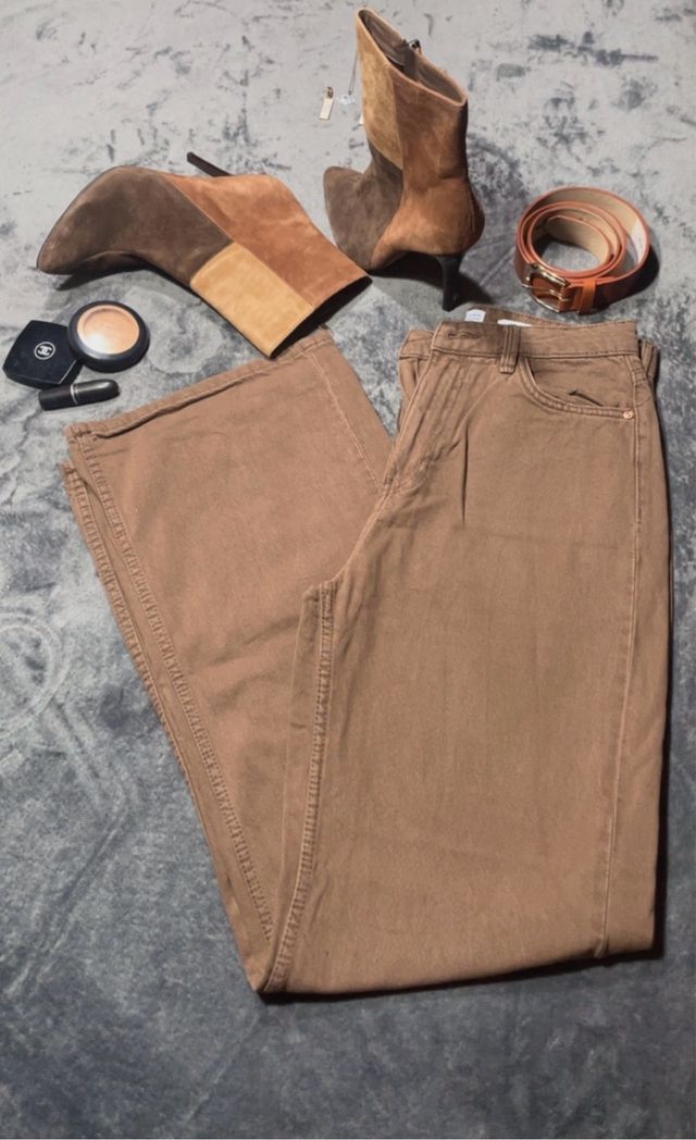 Vaqueros anatómico acampanados marrones