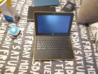 Portátil HP Chromebook Negro y Amarillo