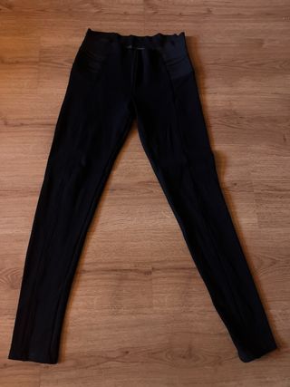 Leggings negros estilo ecuestre