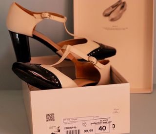 Zapatos Hispanitas T-Strap-Blanco y negro