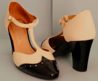 Zapatos Hispanitas T-Strap-Blanco y negro