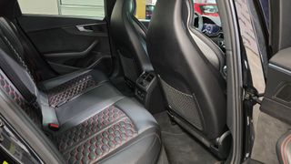 Audi RS4 2019+ CV 450