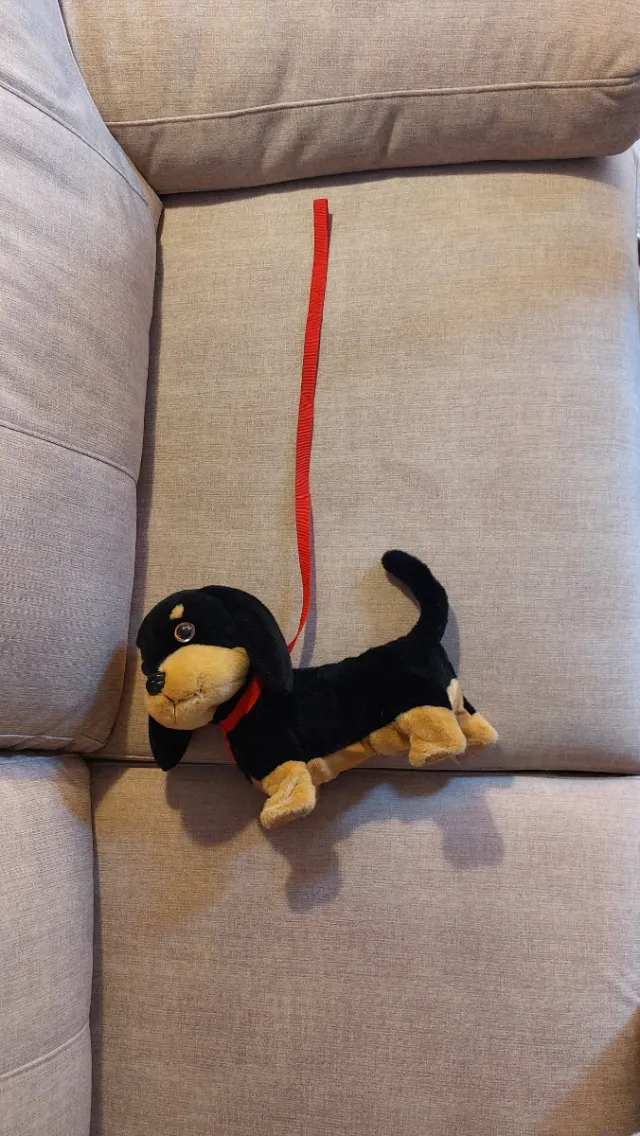 Perro de peluche que camina y ladra