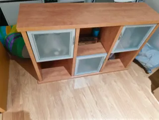 Mueble recibidor madera y cristal