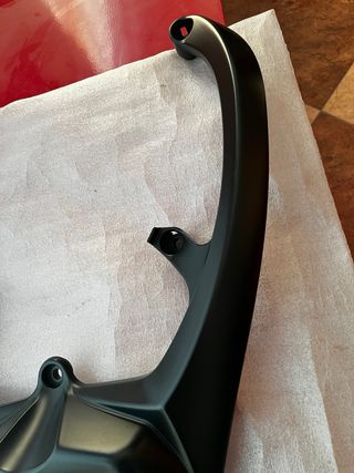 Top Case Givi Negro y Parrilla Yamaha TMAX 500