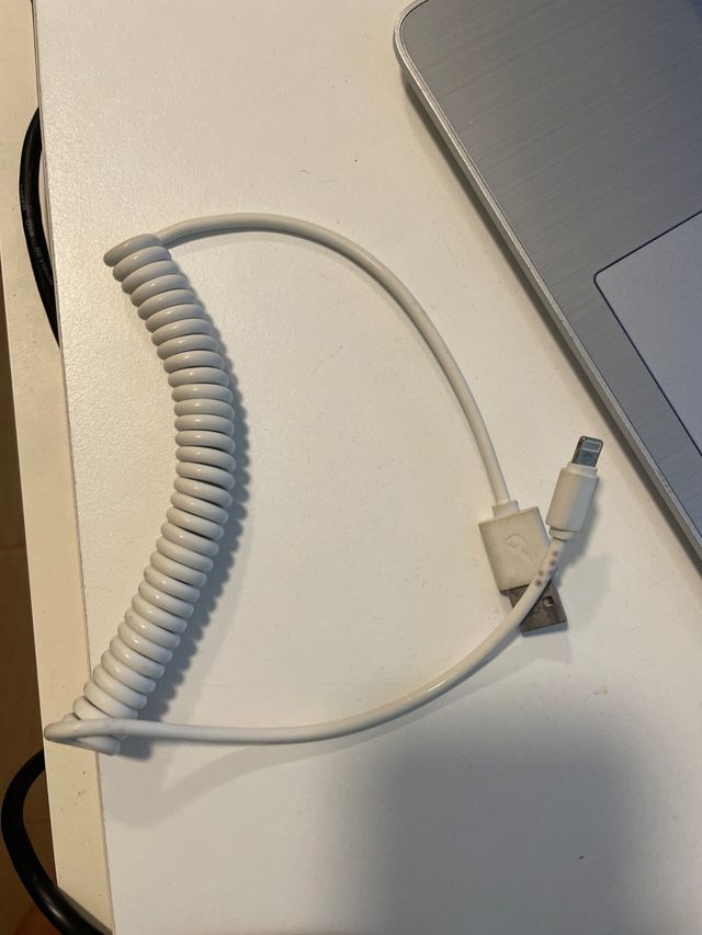 Cable iPhone espiral (no original)