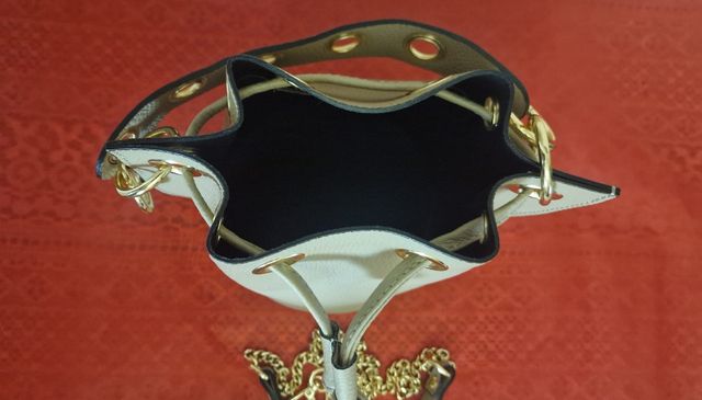 Mini Bombonera de Piel Beige