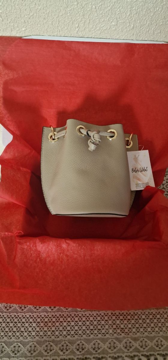 Mini Bombonera de Piel Beige