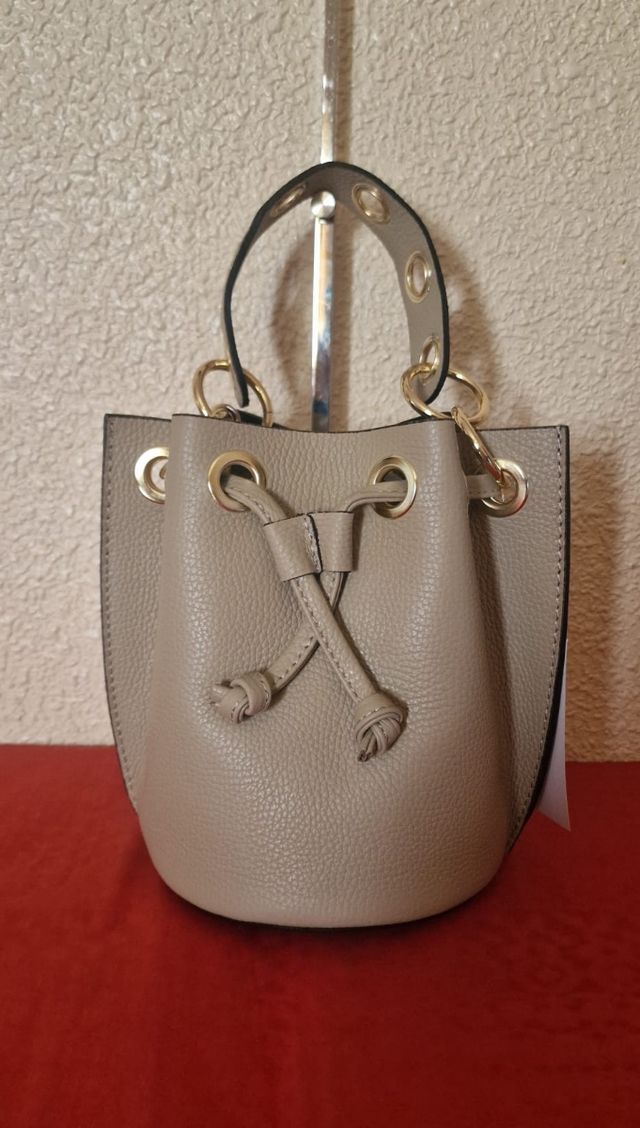 Mini Bombonera de Piel Beige