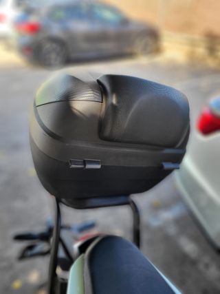 Baúl Moto Shad SH34 + Herrajes