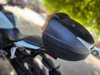 Baúl Moto Shad SH34 + Herrajes