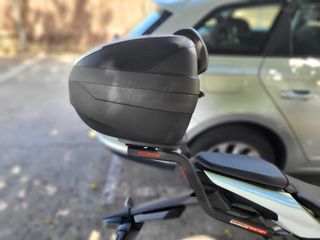 Baúl Moto Shad SH34 + Herrajes